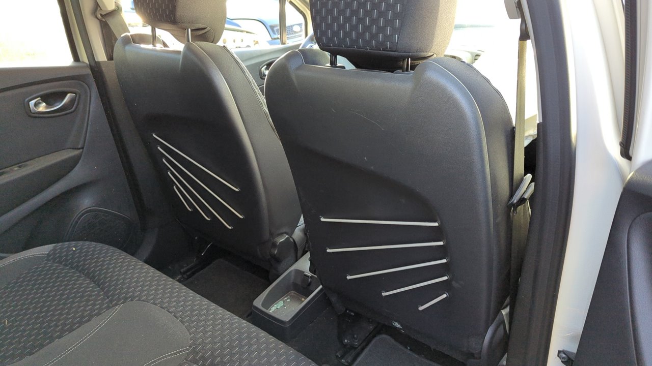 REJILLA DELANTERA RENAULT CAPTUR - vista 11