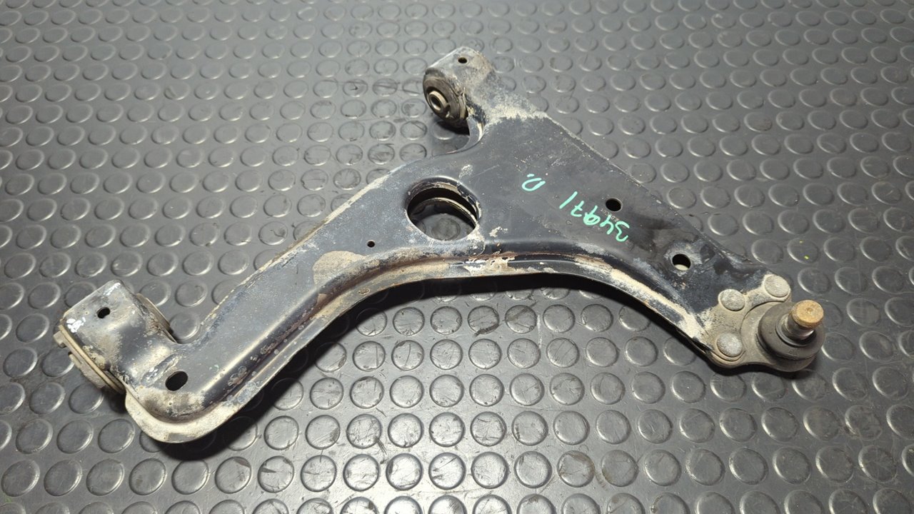 BRAZO DERECHO INFERIOR DELANTERO OPEL ZAFIRA A