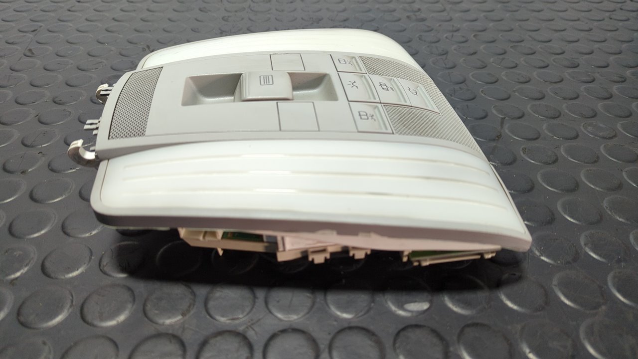 LUZ INTERIOR MERCEDES-BENZ CLASE E (W212) FAMILIAR - vista 5