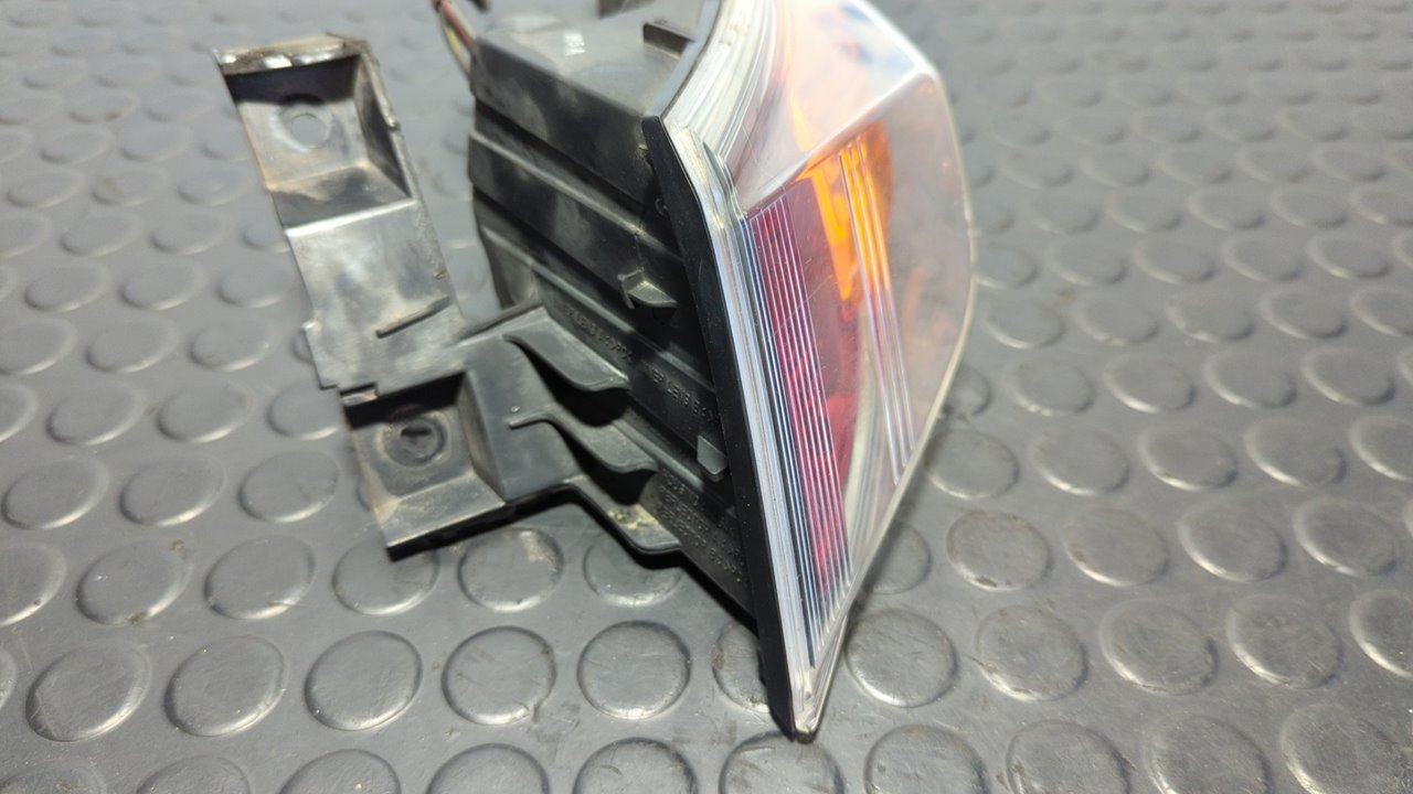 PILOTO TRASERO DERECHO HONDA CIVIC BERLINA (FN) - vista 4