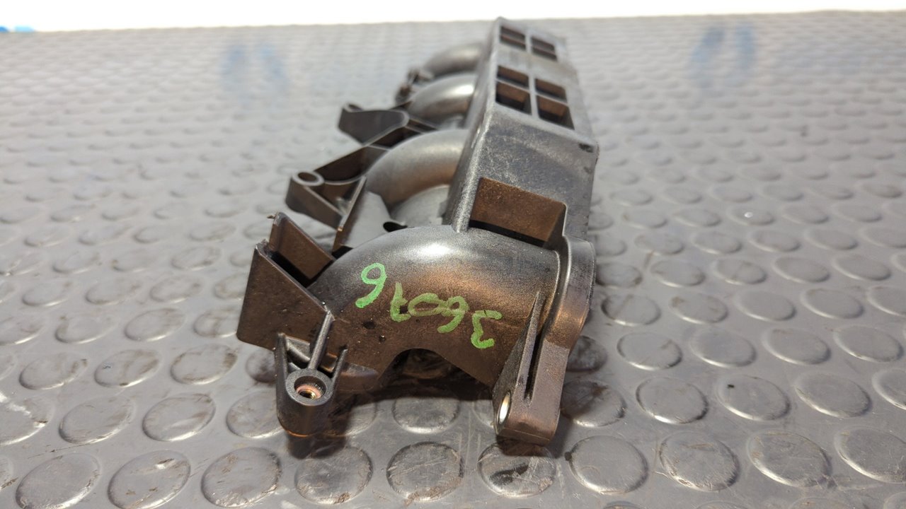 COLECTOR ADMISION OPEL VIVARO - vista 3