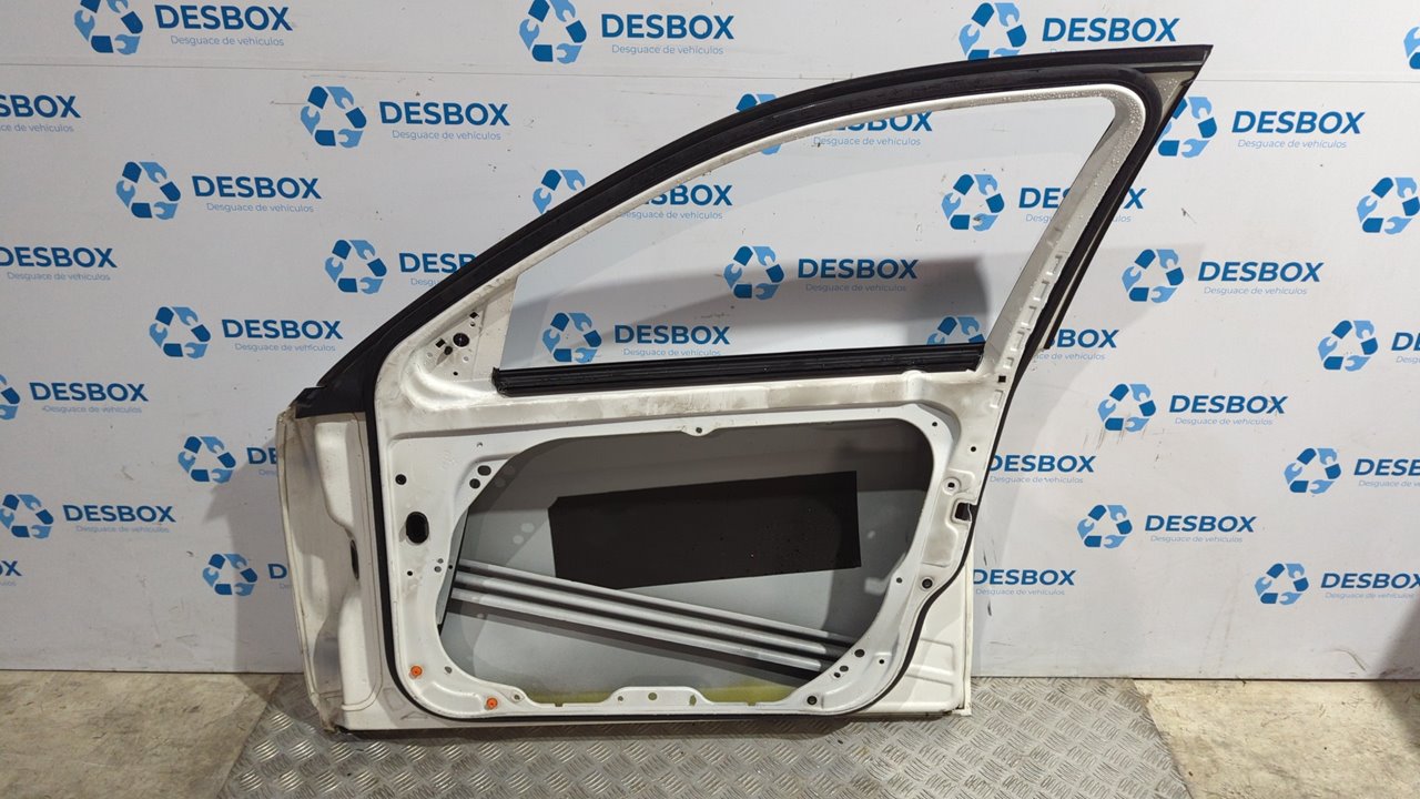 PUERTA DELANTERA DERECHA MERCEDES-BENZ CLASE C (W204) LIM. - vista 6