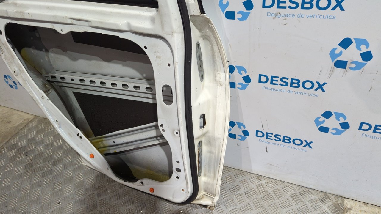 PUERTA TRASERA IZQUIERDA MERCEDES-BENZ CLASE C (W204) LIM. - vista 3