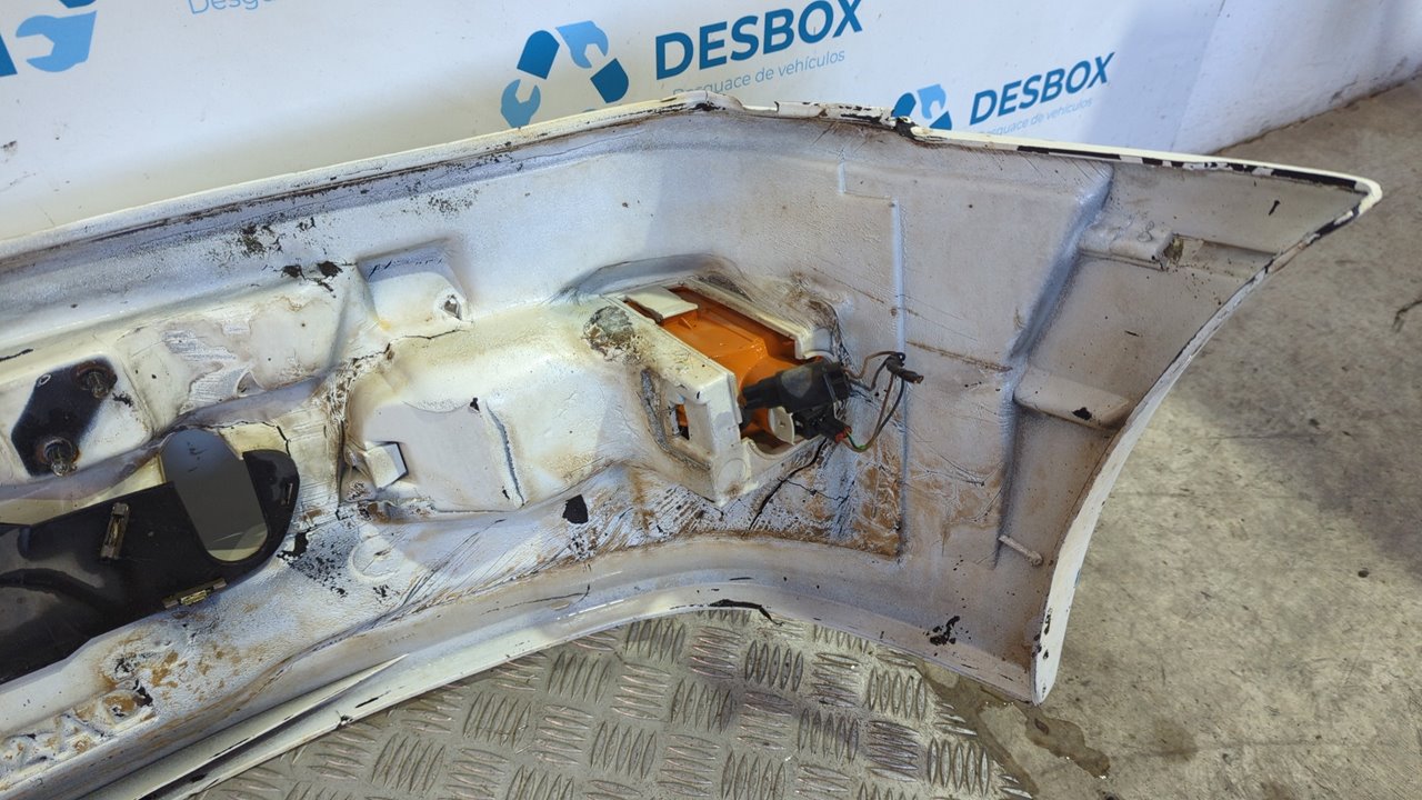 PARAGOLPES DELANTERO FORD ESCORT BERLINA/TURNIER - vista 3