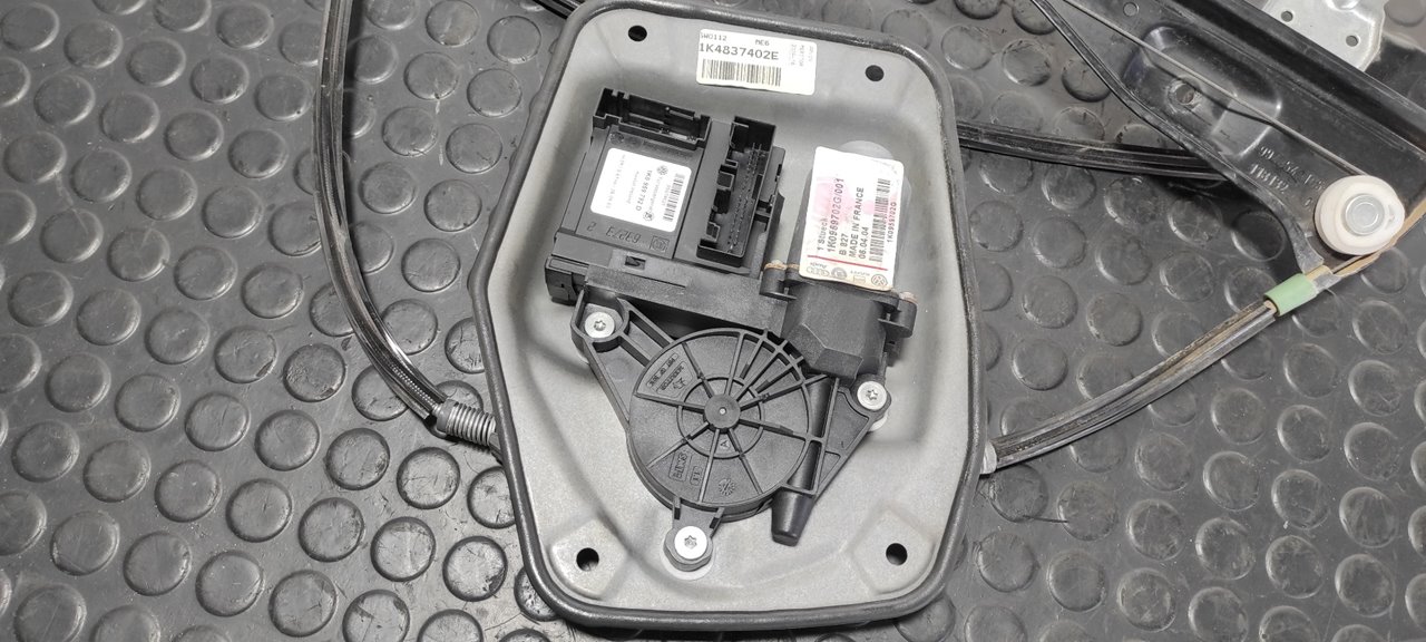 ELEVALUNAS DELANTERO DERECHO VOLKSWAGEN GOLF V BERLINA (1K1) - vista 5