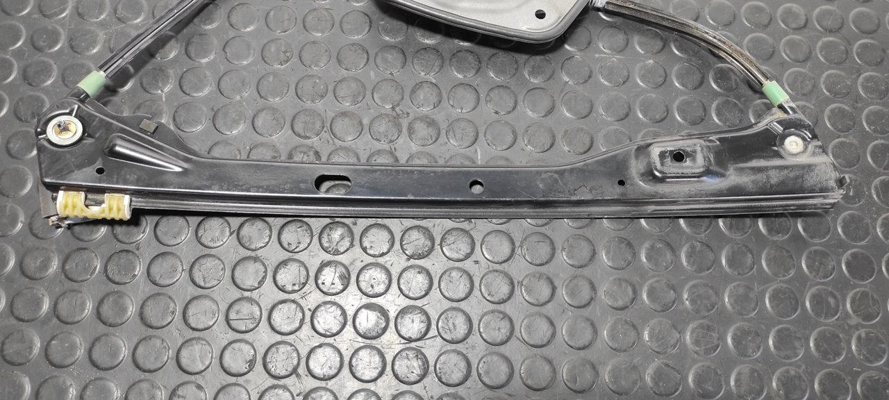 ELEVALUNAS DELANTERO DERECHO VOLKSWAGEN GOLF V BERLINA (1K1) - vista 2