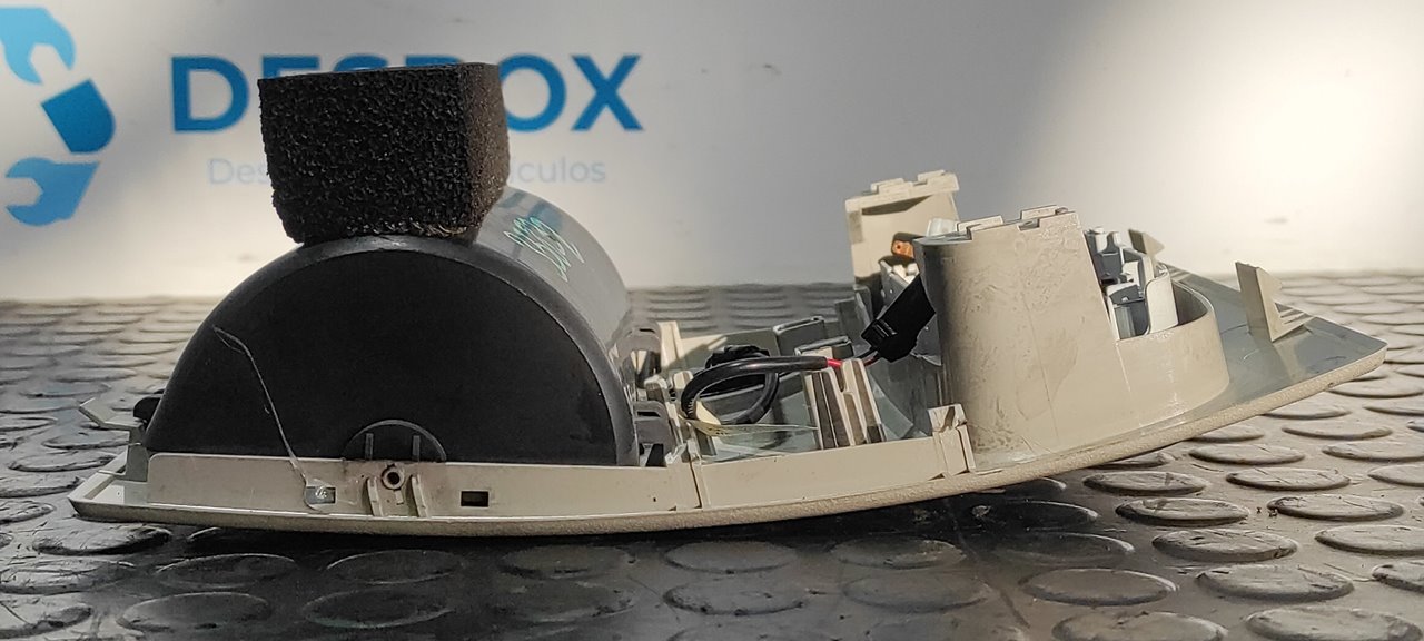 LUZ INTERIOR FORD KUGA (CBS) - vista 4