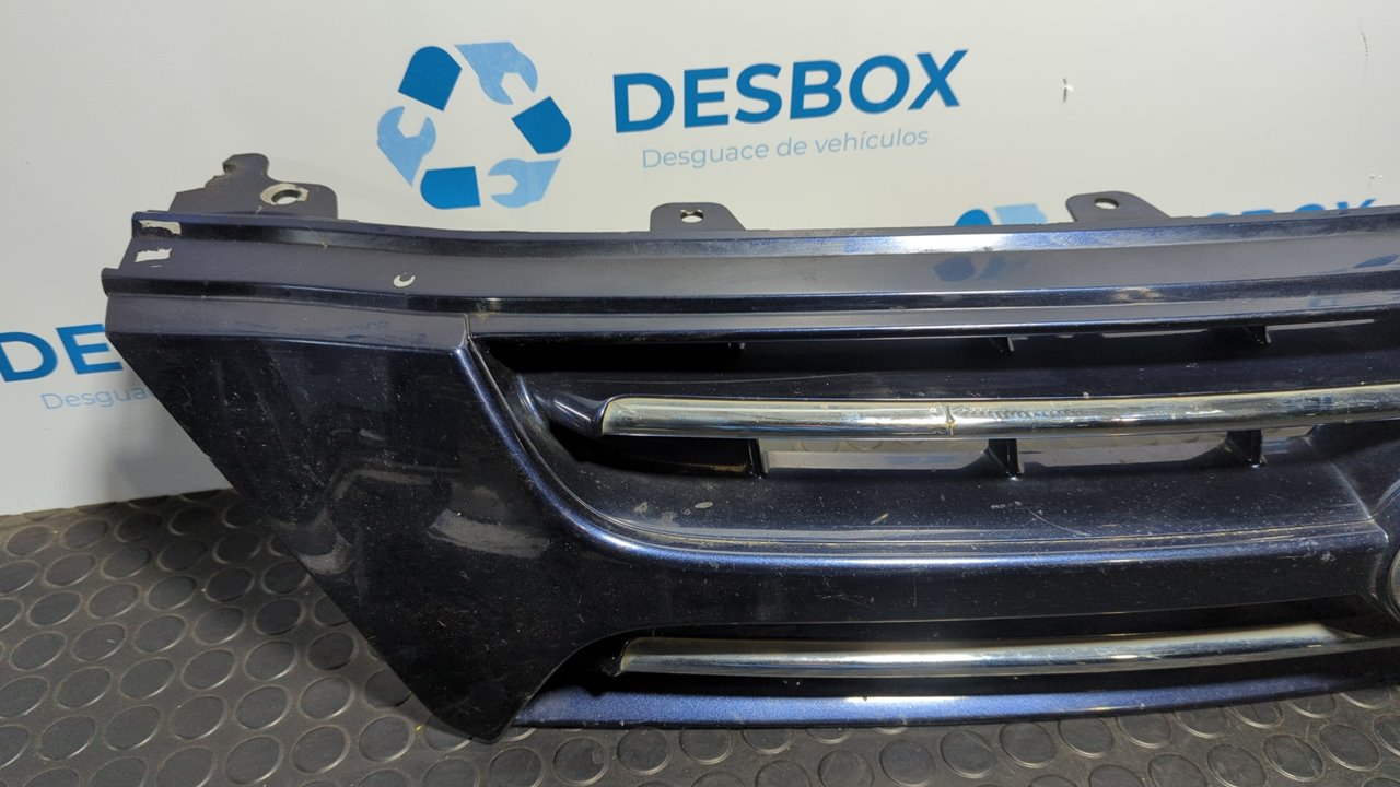 REJILLA DELANTERA KIA CARNIVAL II - vista 2