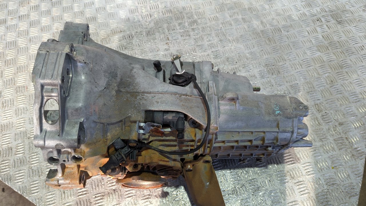 CAJA CAMBIOS VOLKSWAGEN PASSAT BERLINA (3B2) - vista 3