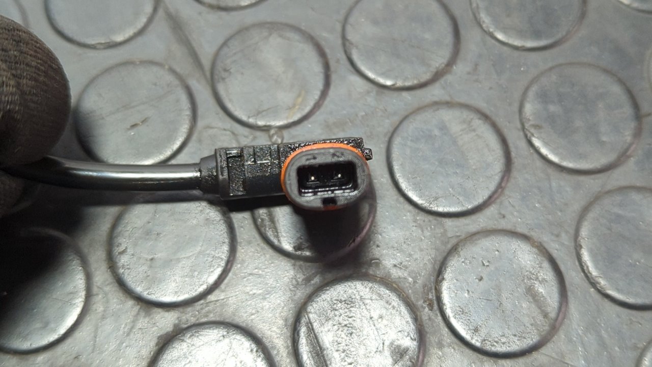 SENSOR ABS DELANTERO DERECHO MERCEDES-BENZ CLASE C (W204) LIM. - vista 3