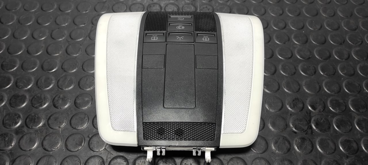 LUZ INTERIOR MERCEDES-BENZ CLASE C (W204) LIM.