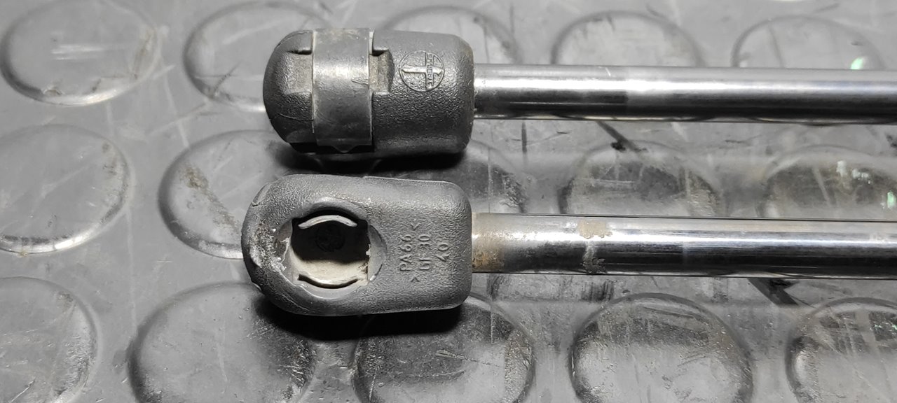 AMORTIGUADORES MALETERO / PORTON MERCEDES-BENZ CLASE C (W204) LIM. - vista 5