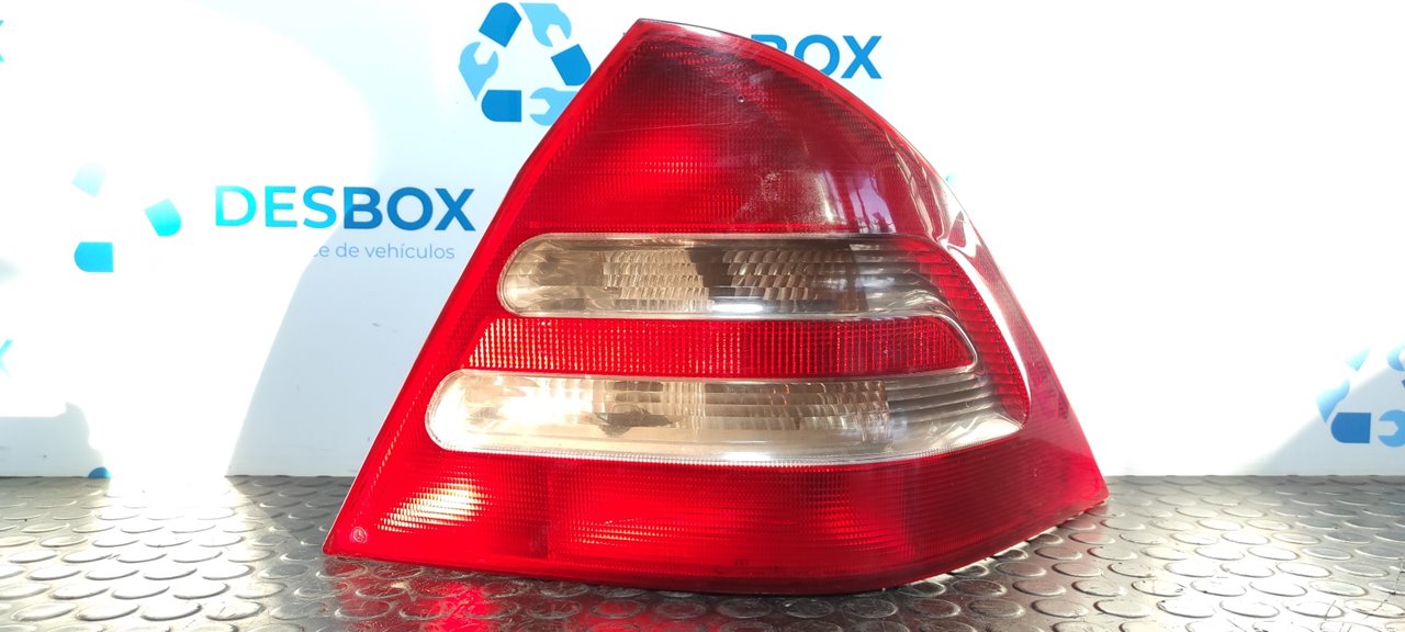 PILOTO TRASERO DERECHO MERCEDES-BENZ CLASE C (W203) BERLINA