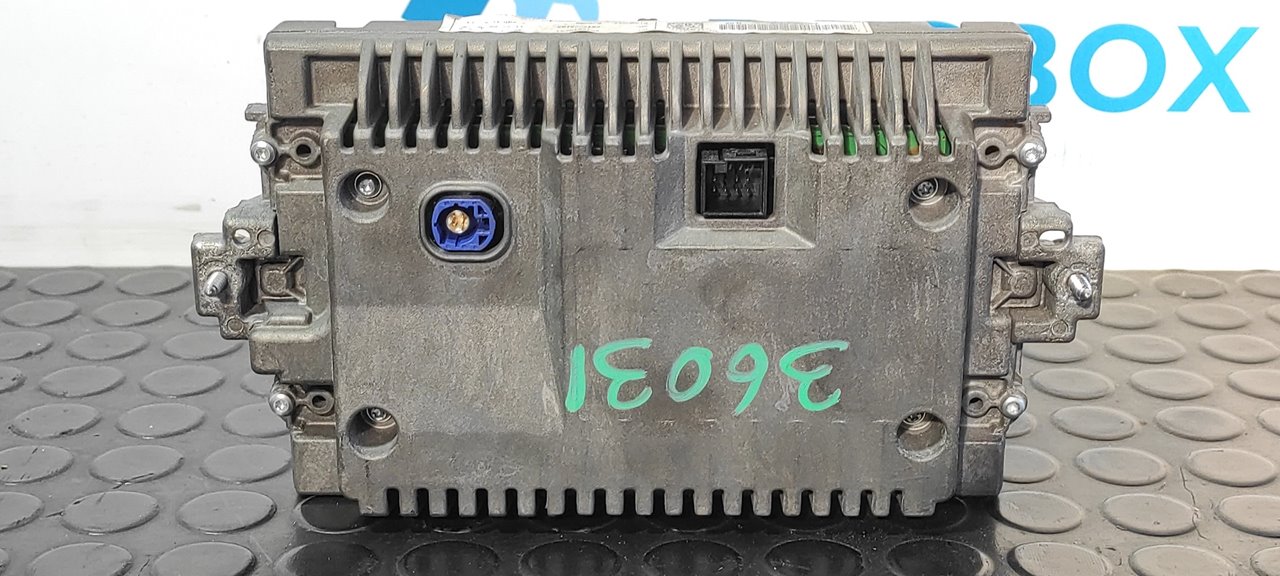 PANTALLA MULTIFUNCION MERCEDES-BENZ CLASE C (W204) LIM. - vista 5