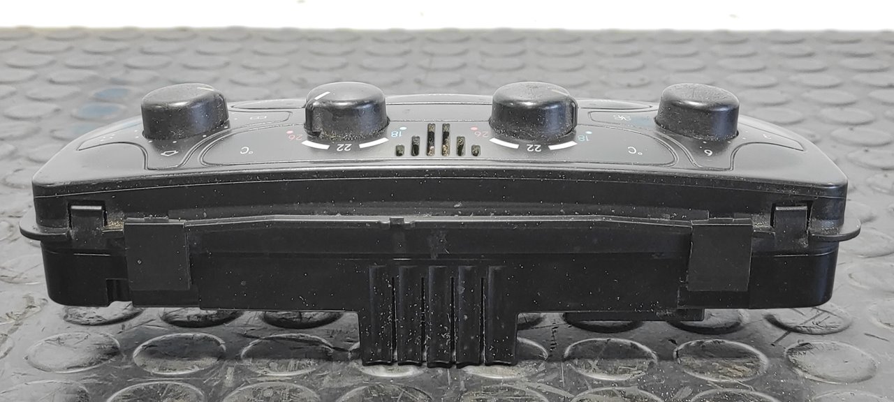 MANDO CALEFACCION / AIRE ACONDICIONADO MERCEDES-BENZ CLASE C (W203) BERLINA - vista 3