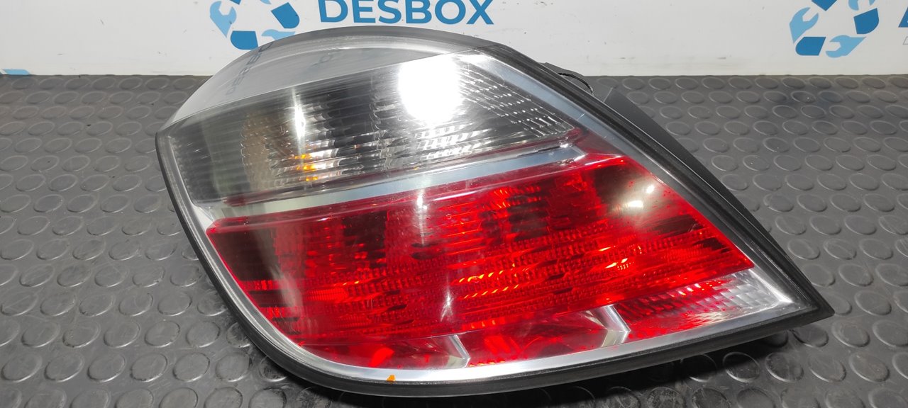 PILOTO TRASERO IZQUIERDO OPEL ASTRA H BER.