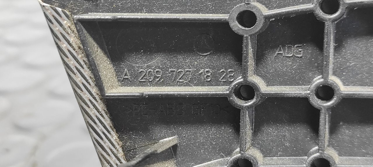 MANDO ELEVALUNAS DELANTERO DERECHO MERCEDES-BENZ CLASE CLK (W209) COUPE - vista 4