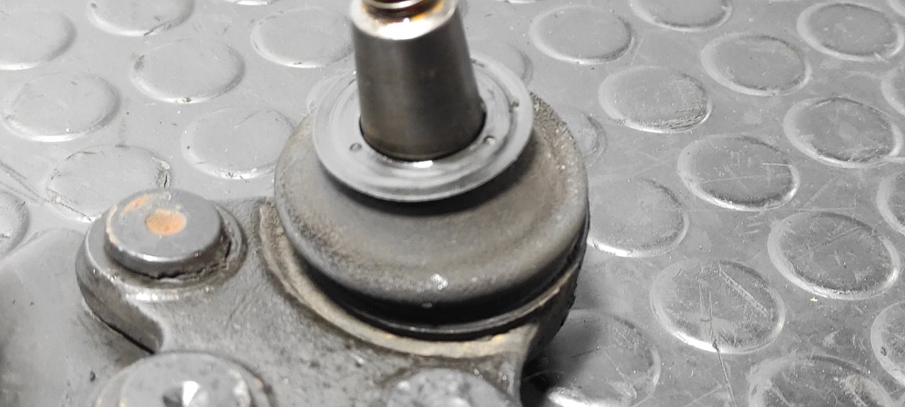 BRAZO IZQUIERDO INFERIOR DELANTERO CHEVROLET CAPTIVA - vista 3