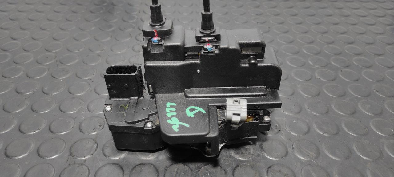 CERRADURA PUERTA DELANTERA DERECHA CHEVROLET CAPTIVA