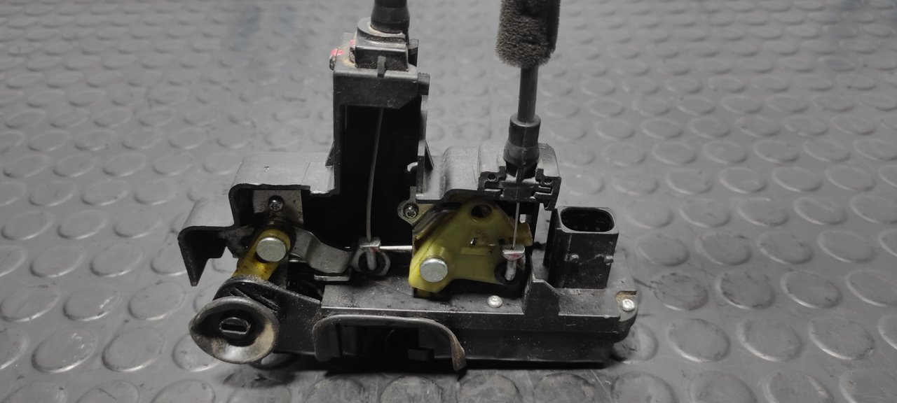 CERRADURA PUERTA TRASERA DERECHA CHEVROLET CAPTIVA - vista 3