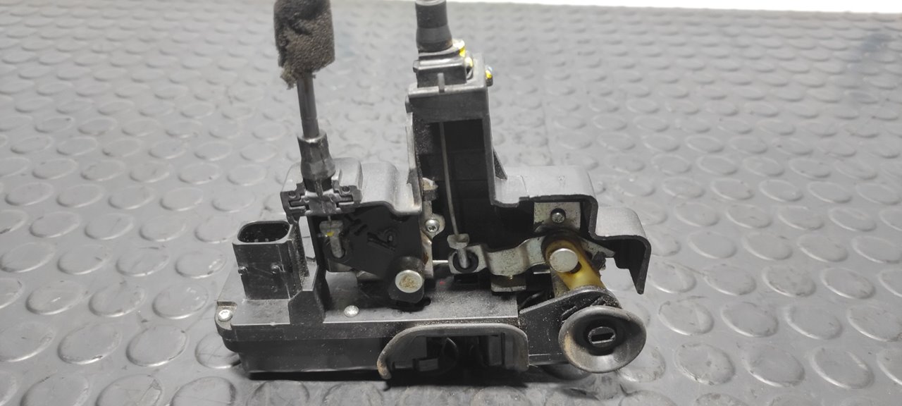 CERRADURA PUERTA TRASERA IZQUIERDA CHEVROLET CAPTIVA - vista 5