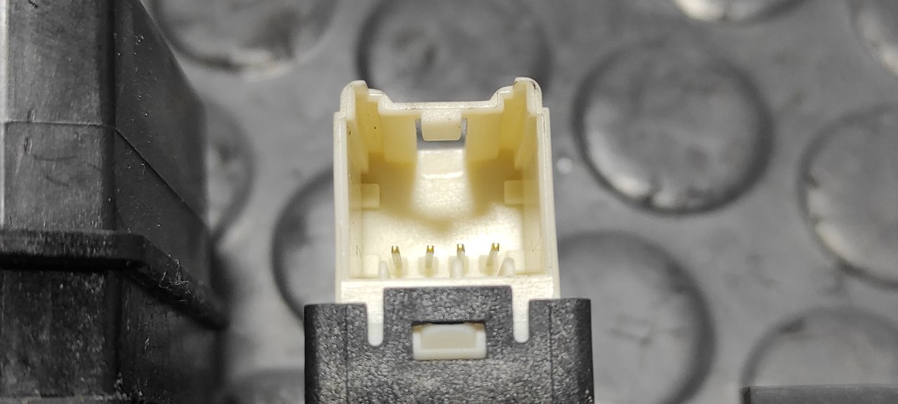 MANDO ELEVALUNAS DELANTERO IZQUIERDO CHEVROLET CAPTIVA - vista 4