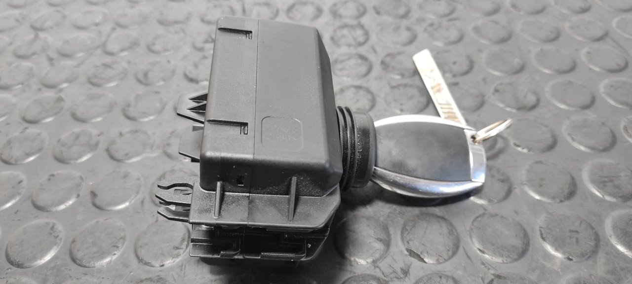 CONMUTADOR DE ARRANQUE MERCEDES-BENZ CLASE C (W204) LIM. - vista 3