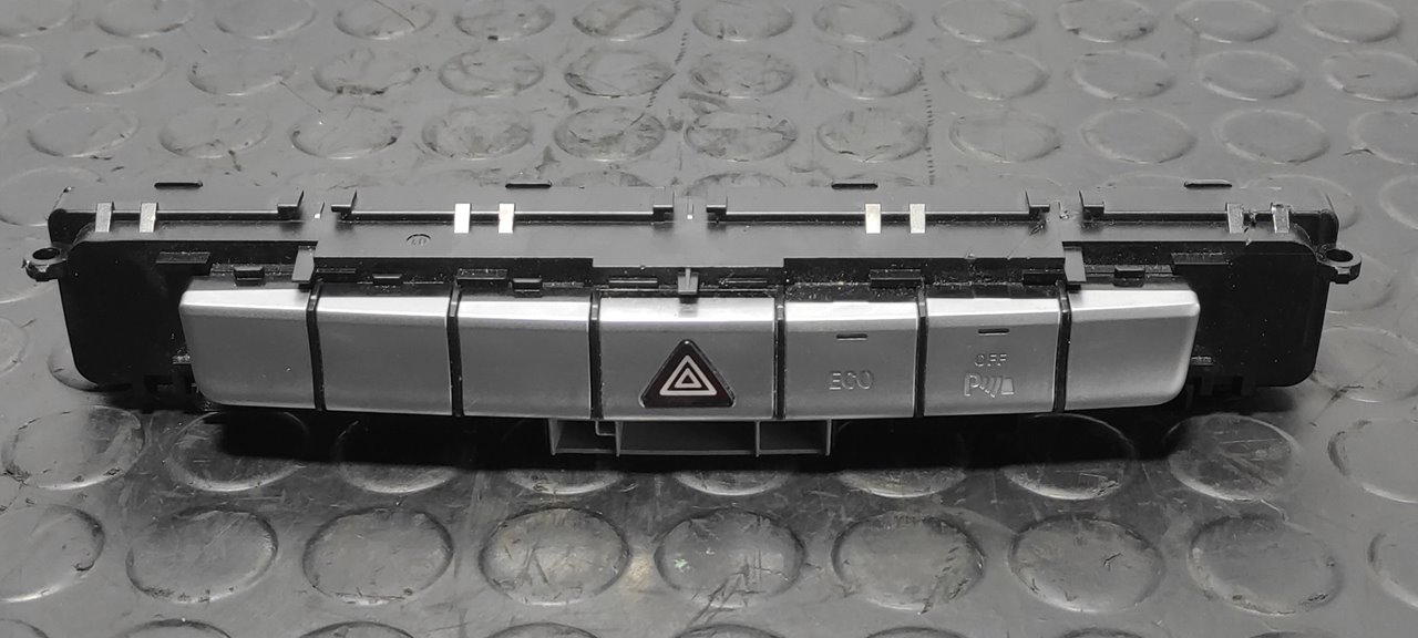 WARNING MERCEDES-BENZ CLASE C (W204) LIM.