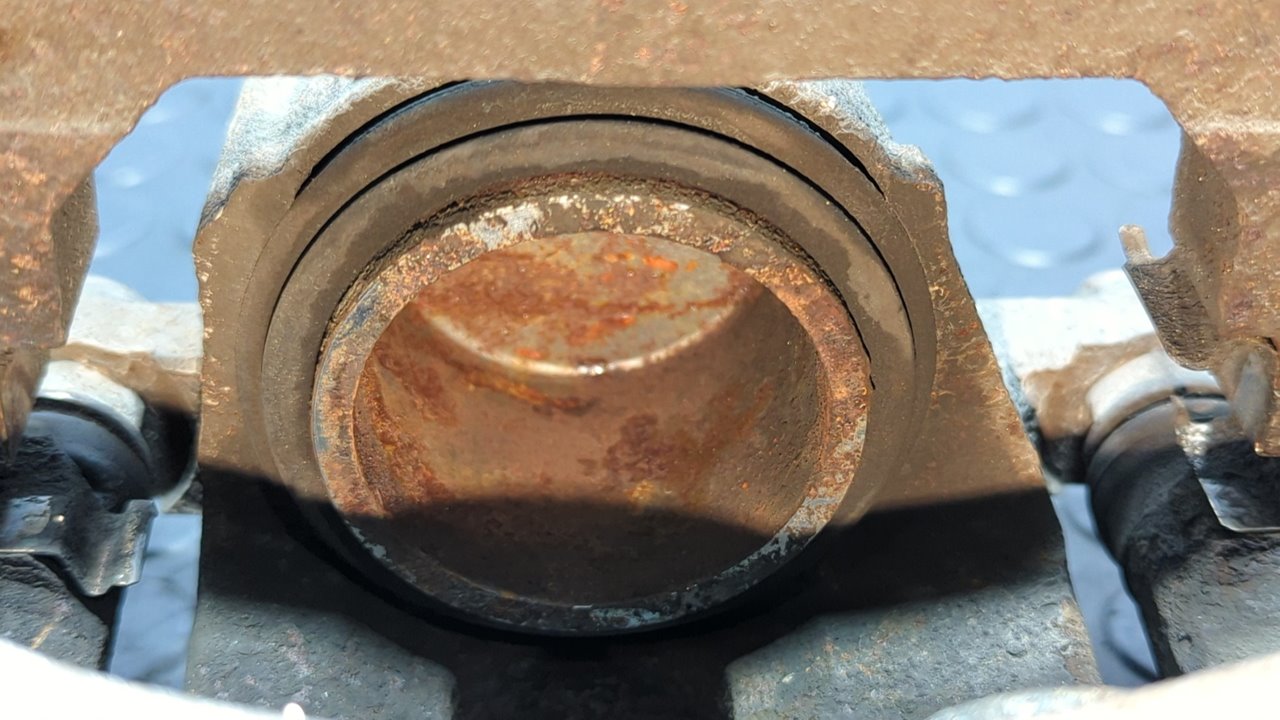 PINZA DE FRENO DELANTERA DERECHA MITSUBISHI MONTERO PININ (H60/H70) - vista 6