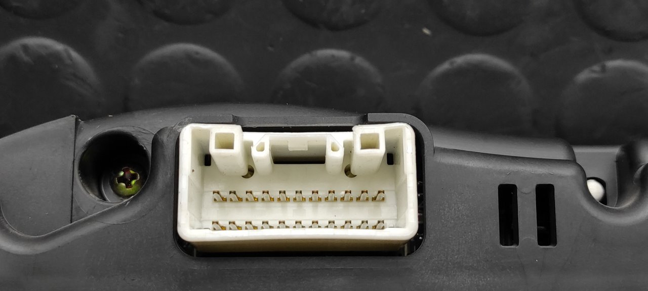 CUADRO INSTRUMENTOS TOYOTA AVENSIS BERLINA (T25) - vista 3