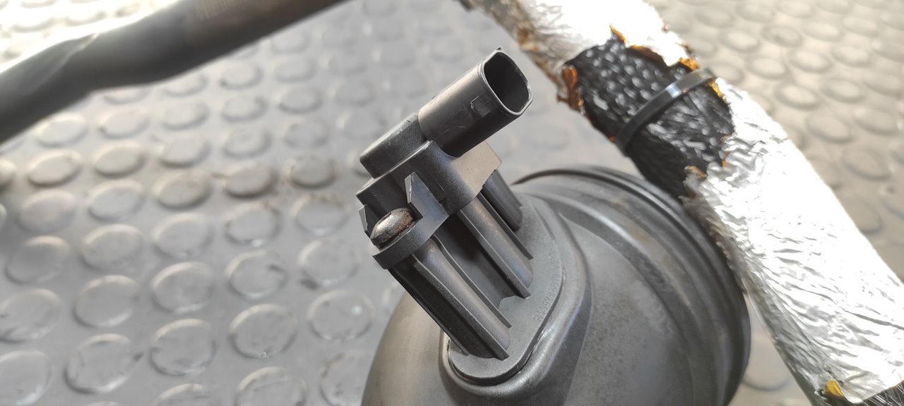 TUBO MERCEDES-BENZ CLASE C (W204) LIM. - vista 2