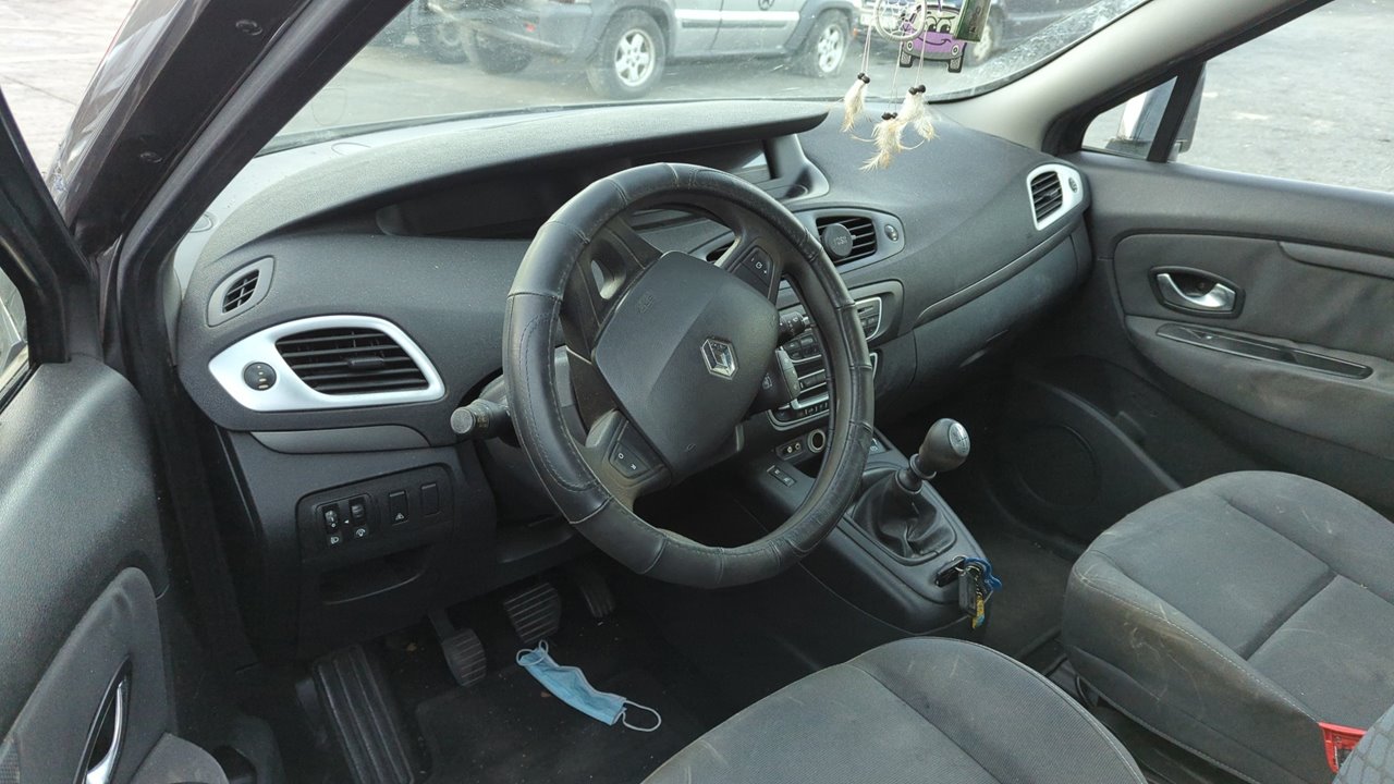 REFUERZO PARAGOLPES DELANTERO RENAULT SCENIC III - vista 3