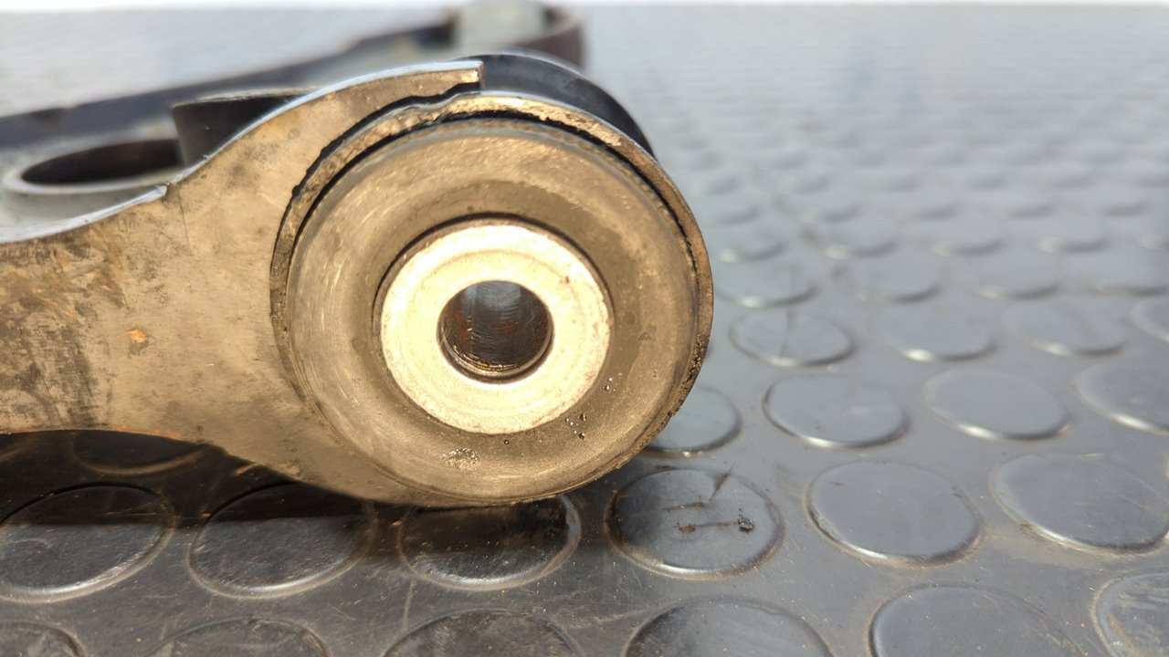 BRAZO IZQUIERDO INFERIOR DELANTERO VOLKSWAGEN GOLF V BERLINA (1K1) - vista 4