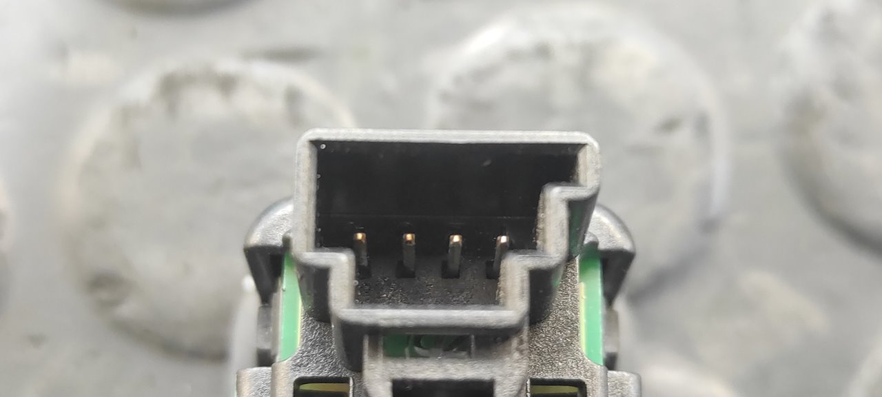 MANDO ELEVALUNAS TRASERO IZQUIERDO MERCEDES-BENZ CLASE C (W204) LIM. - vista 3