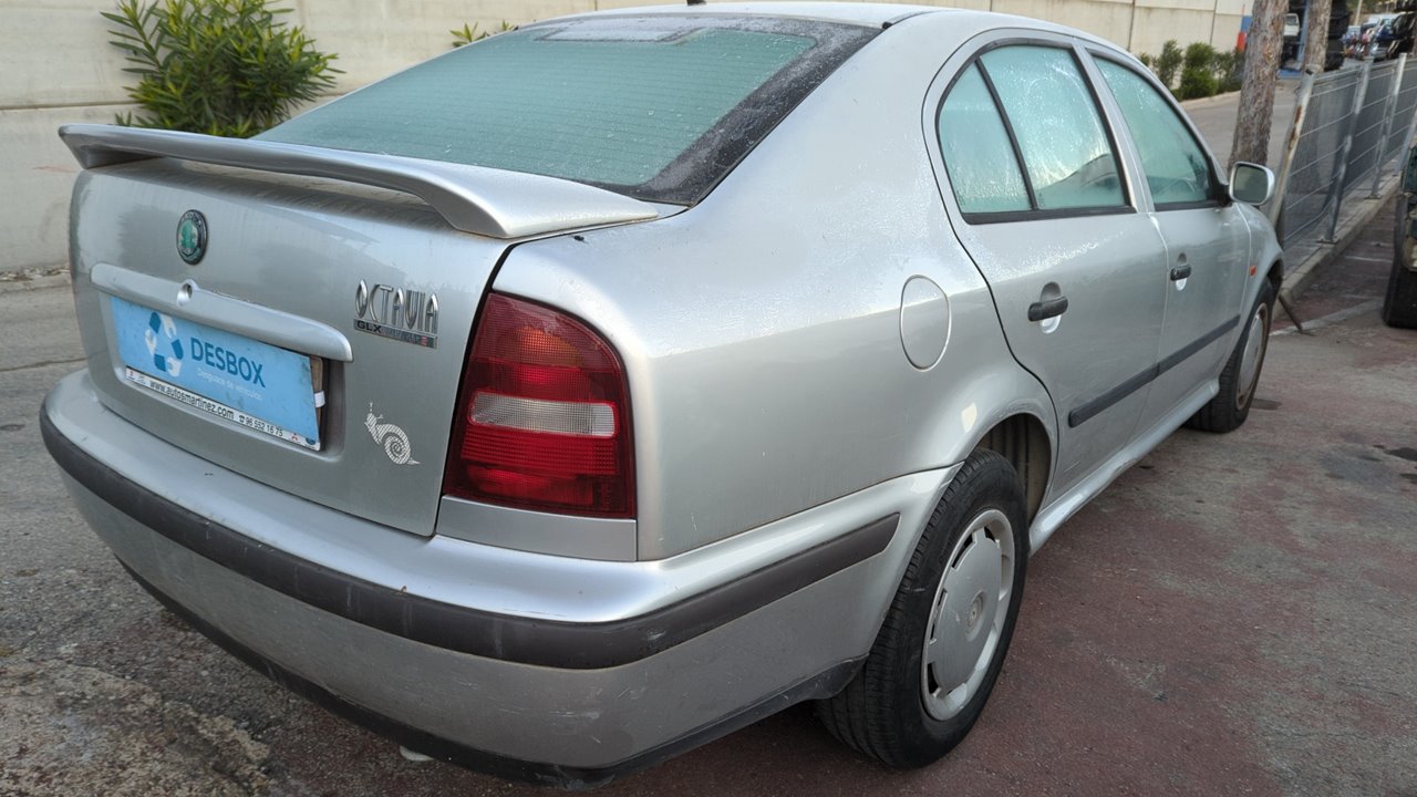 PUERTA DELANTERA DERECHA SKODA OCTAVIA BERLINA (1U2) - vista 12