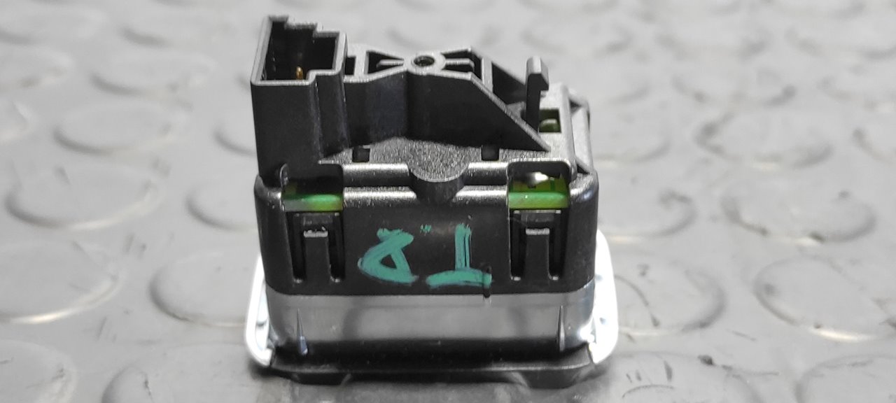 MANDO ELEVALUNAS TRASERO DERECHO MERCEDES-BENZ CLASE C (W204) LIM. - vista 5