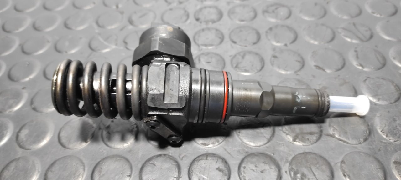 INYECTOR VOLKSWAGEN PASSAT BERLINA (3B2)