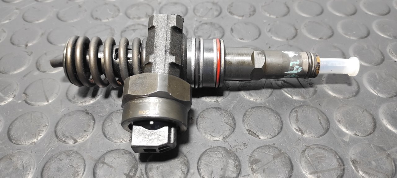 INYECTOR VOLKSWAGEN PASSAT BERLINA (3B2)