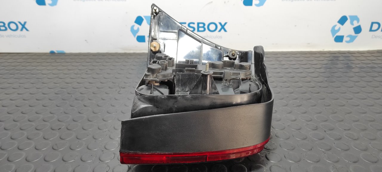 PILOTO TRASERO DERECHO VOLKSWAGEN GOLF IV BERLINA (1J1) - vista 5