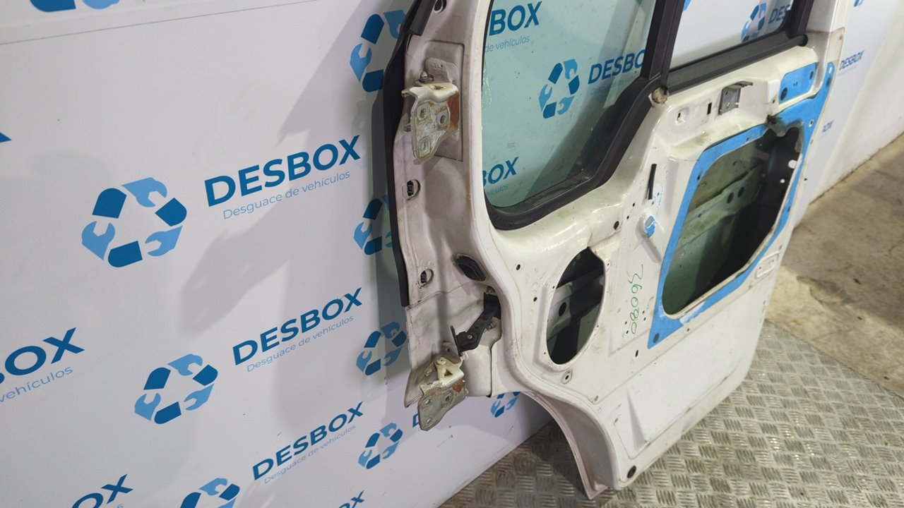 PUERTA DELANTERA DERECHA FORD TRANSIT CAJA CERRADA '06 - vista 2