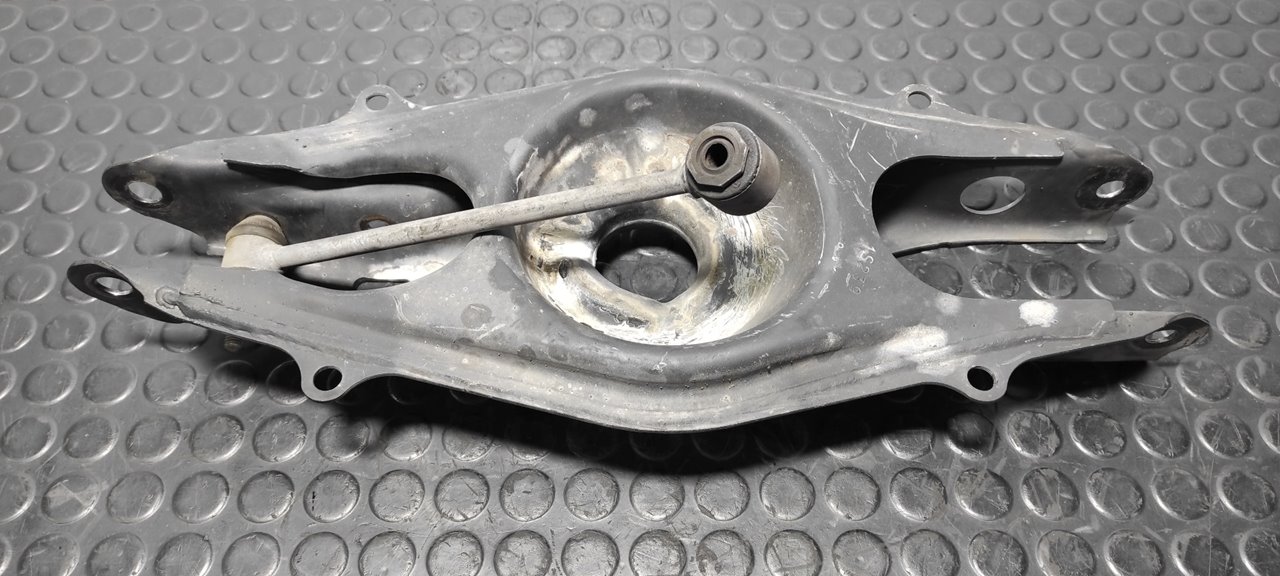 BRAZO IZQUIERDO INFERIOR TRASERO MERCEDES-BENZ CLASE C (W204) LIM. - vista 4