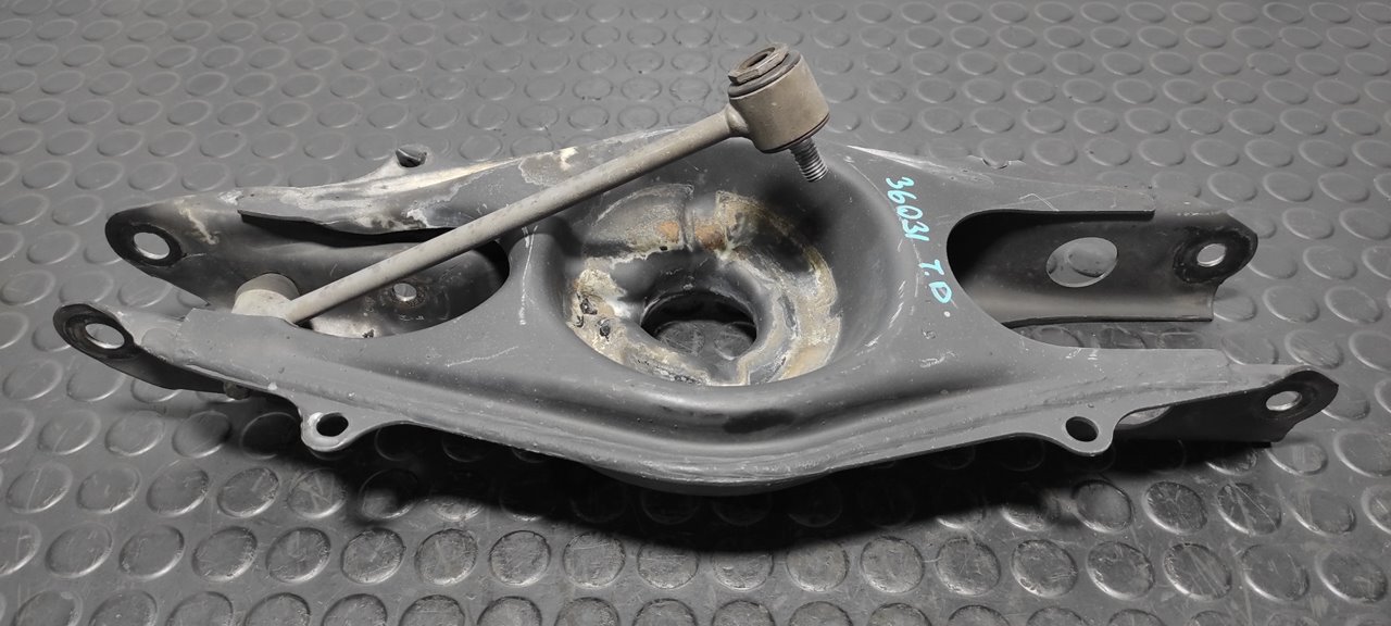 BRAZO DERECHO INFERIOR TRASERO  MERCEDES-BENZ CLASE C (W204) LIM. - vista 3