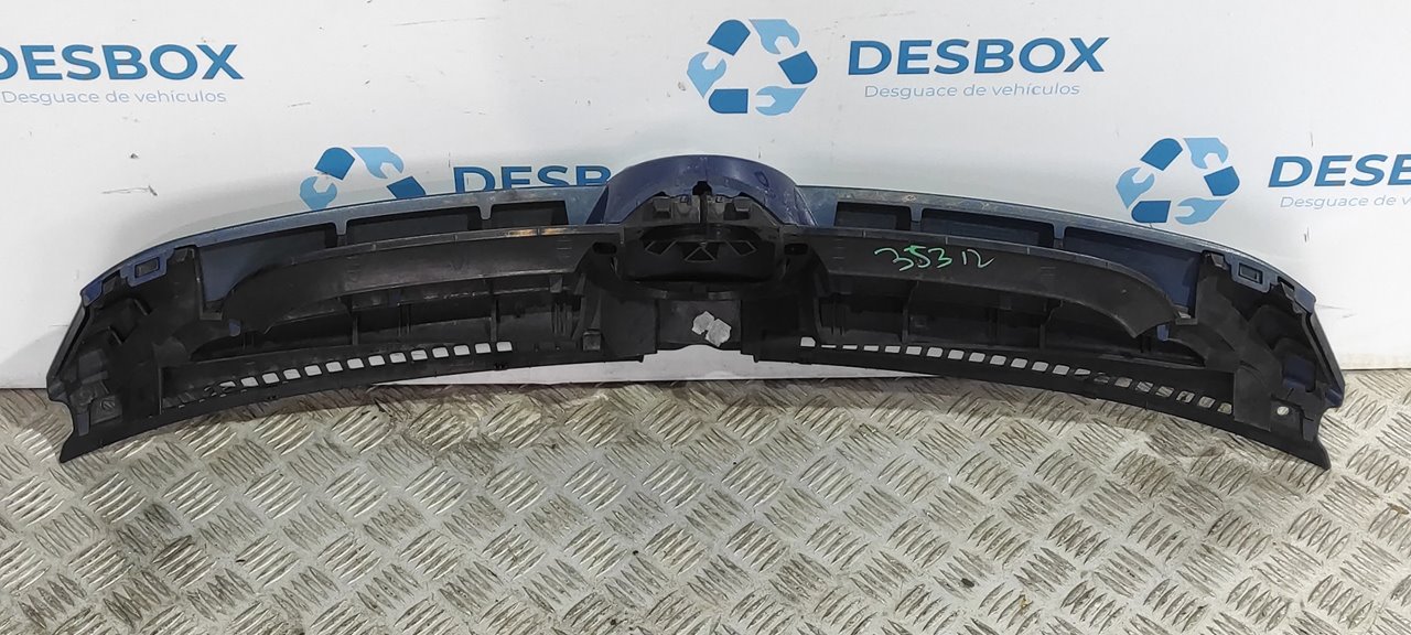 REJILLA DELANTERA VOLKSWAGEN GOLF PLUS (521) - vista 3