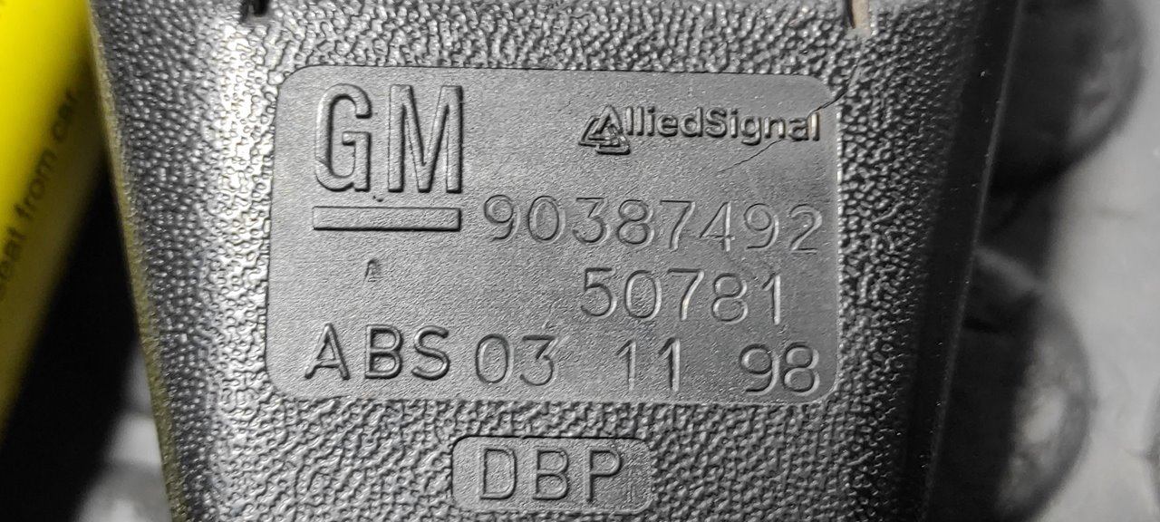 ENGANCHE CINTURON DELANTERO DERECHO OPEL COMBO (CORSA B) - vista 9