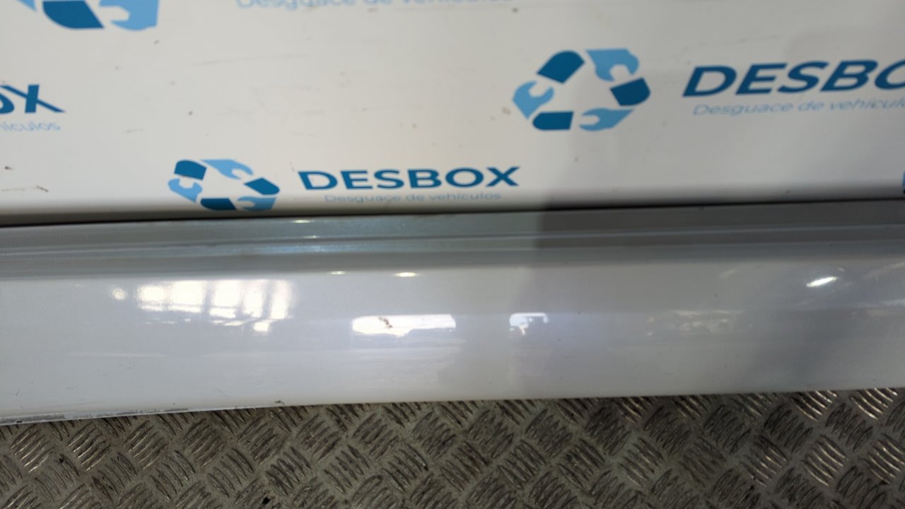 MOLDURA FORD KUGA (CBS) - vista 2