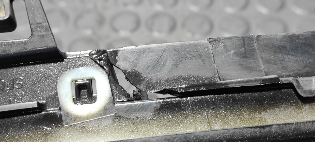 REJILLA DELANTERA BMW SERIE 3 LIM. (F30) - vista 5