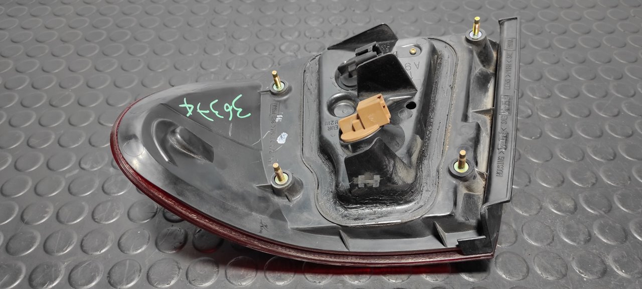 PILOTO TRASERO IZQUIERDO NISSAN ALMERA (N16/E) - vista 3