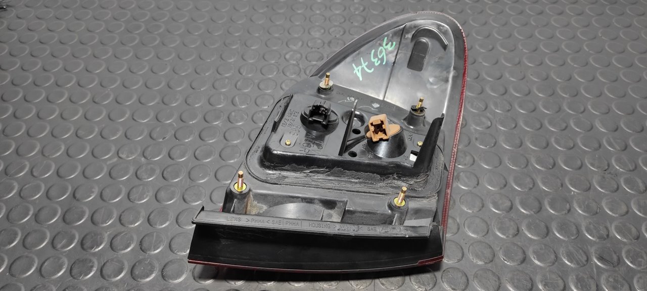 PILOTO TRASERO DERECHO NISSAN ALMERA (N16/E) - vista 3