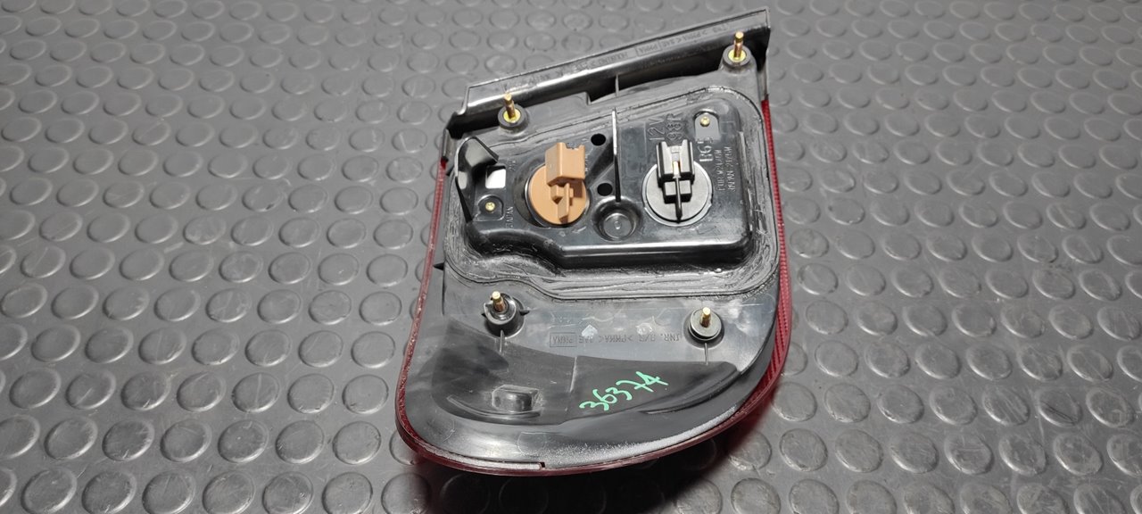 PILOTO TRASERO DERECHO NISSAN ALMERA (N16/E) - vista 6