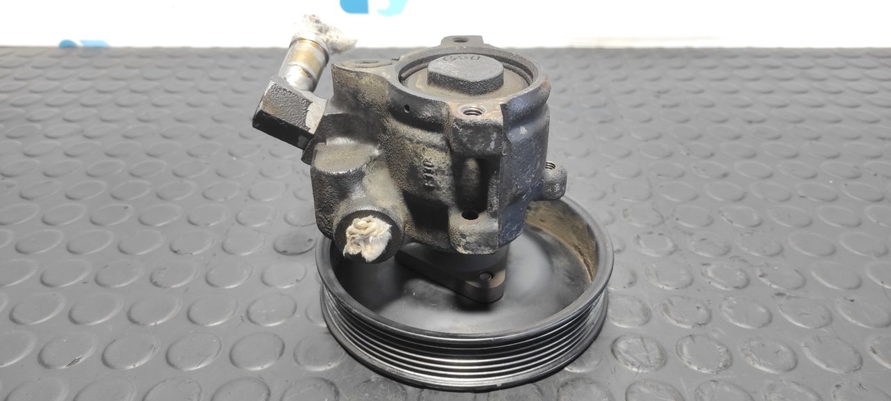 BOMBA DIRECCION FORD ESCORT BERLINA/TURNIER - vista 4